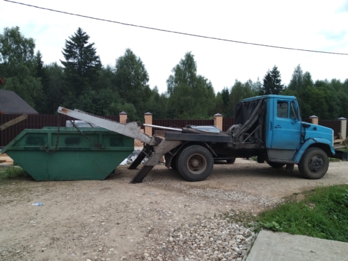 Установка 8 куб. контейнера под загрузку в деревне Иванцево Волоколамского района